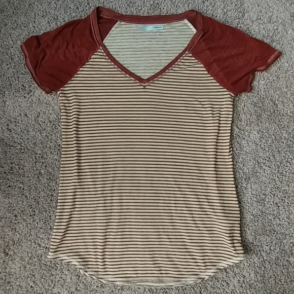 cute top!! - Picture 1 of 3